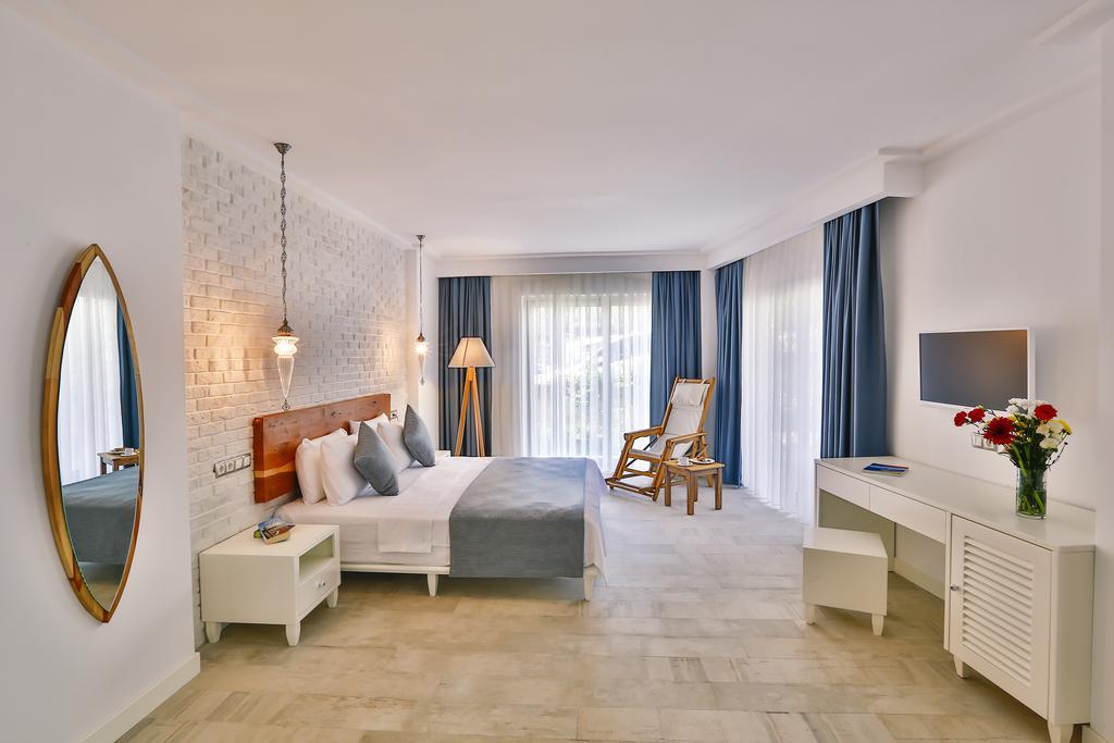 Arnna Hotel Каш Екстер'єр фото